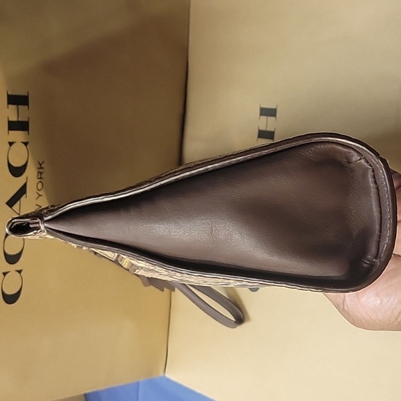 COACH MADISON CLUTCH/WRISTLET - Picture 10 of 13